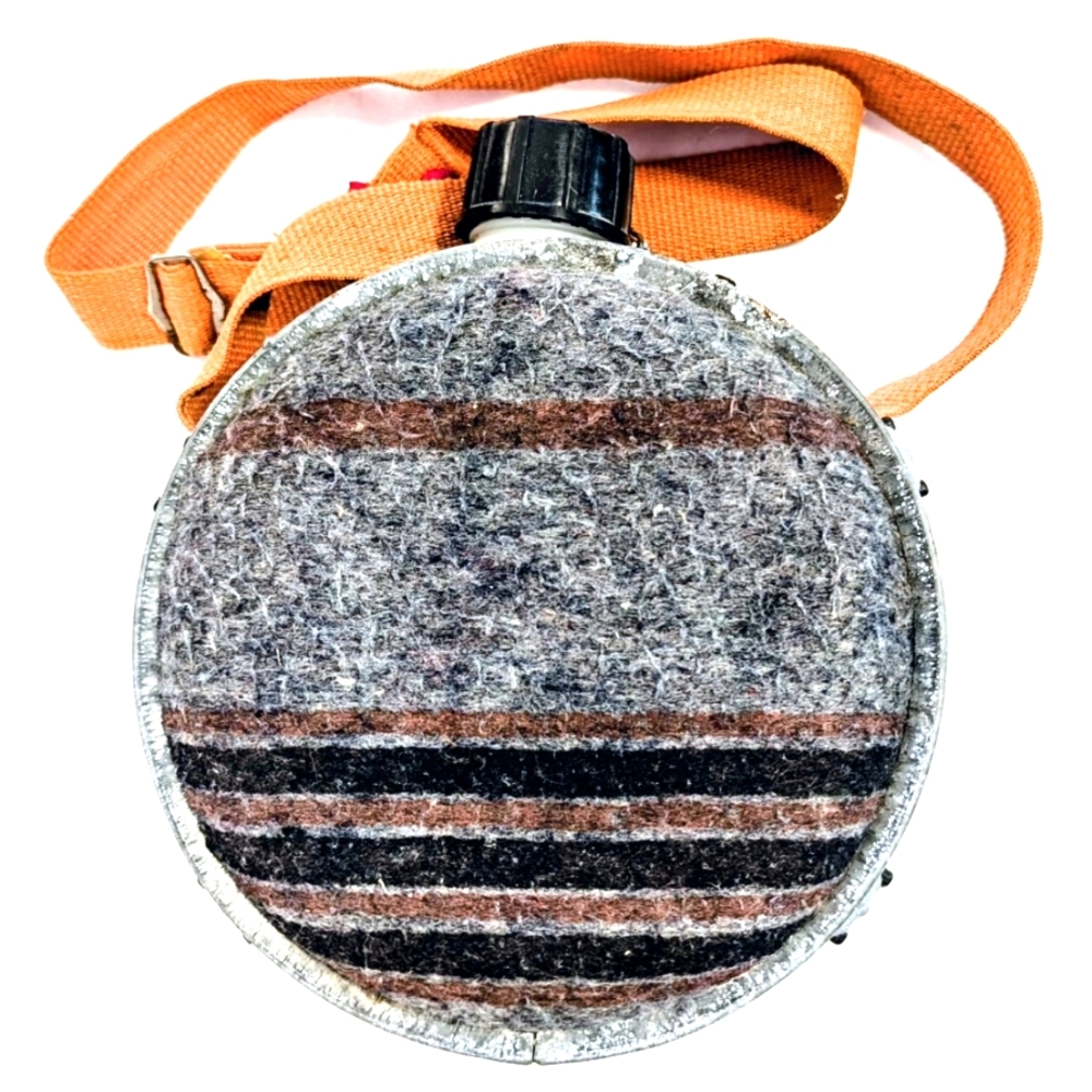 Vintage Mirro Aluminum Canteen – Wool Felt Cover – Made in USA – Orange Strap